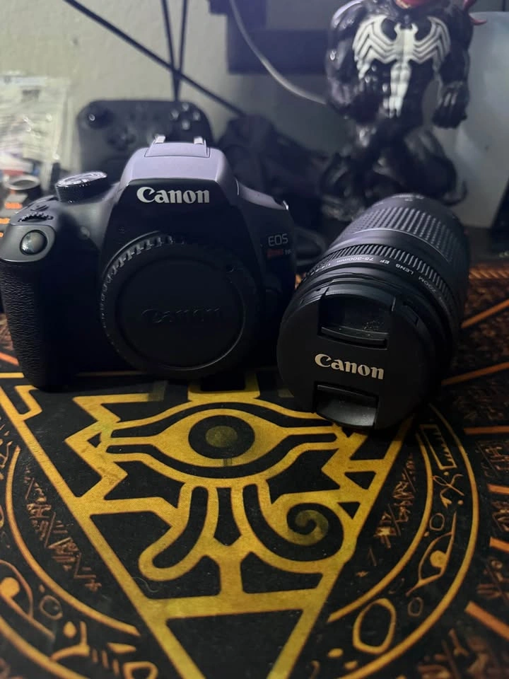 Canon T6 with Zoom Lens - photo 2