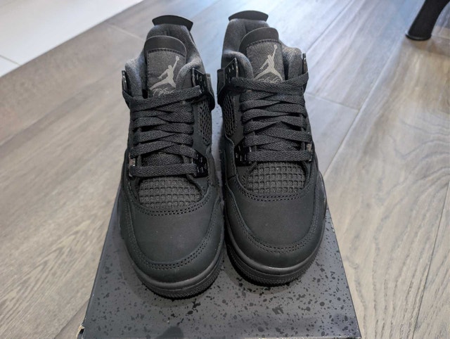 DS Air Jordan "Black Cat" 4 - Size 4Y - photo 2