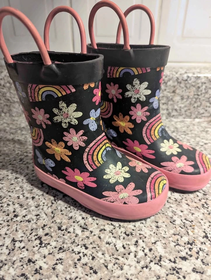 Toddler Rainboots (size 7)