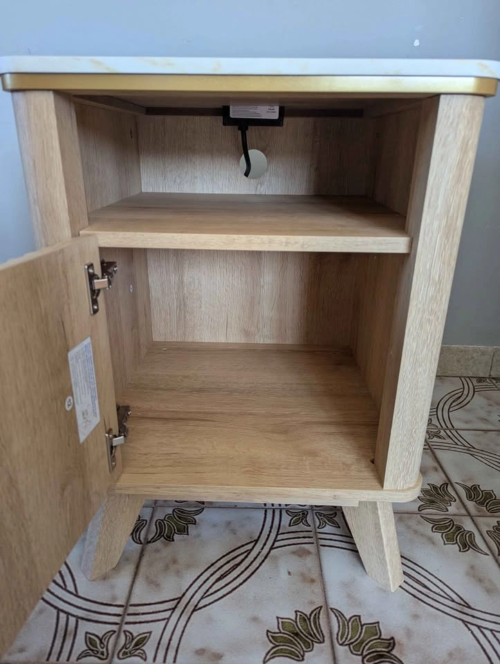 New - Fluted Side Table with Plug - photo 3