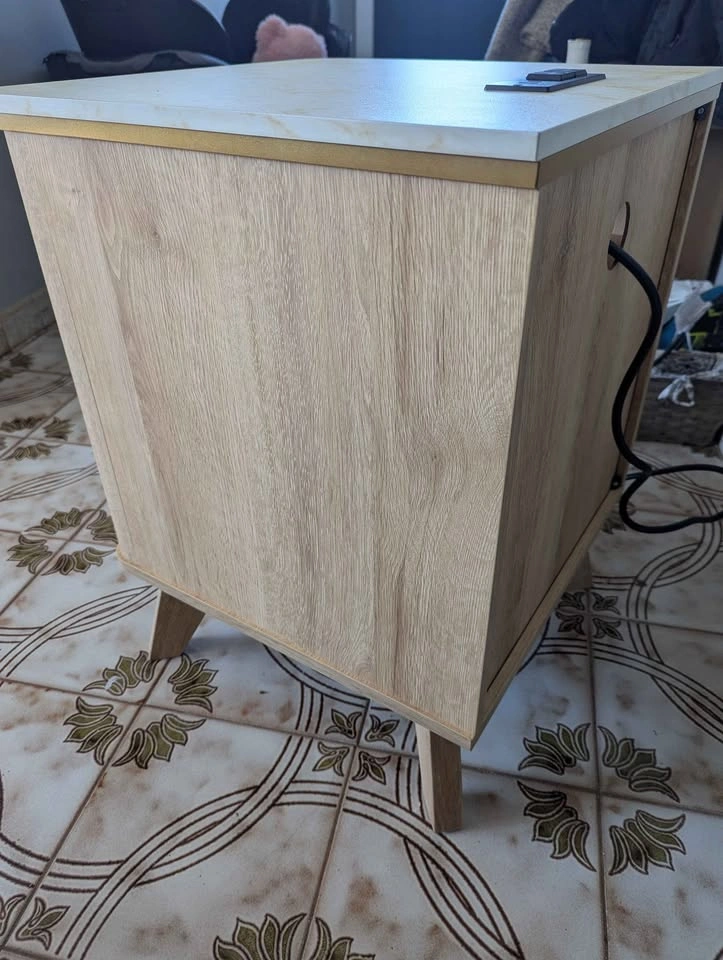 New - Fluted Side Table with Plug - photo 5