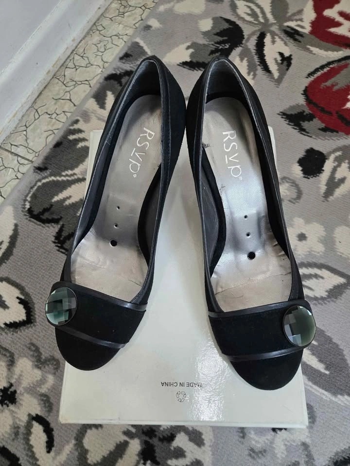 RSVP Women's Black Leather Heels, Size 8 - photo 2