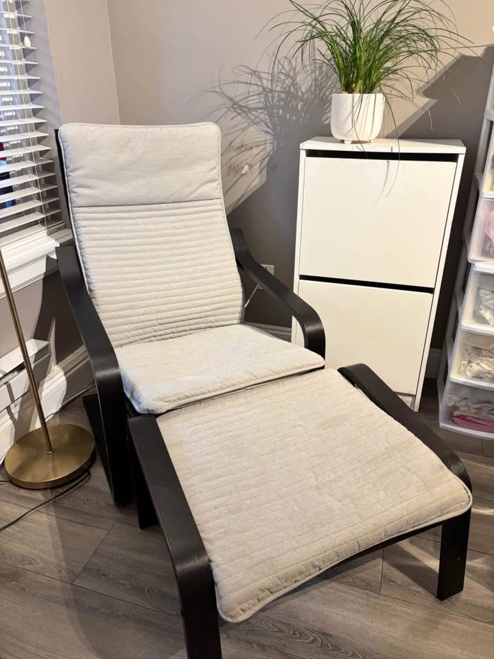 IKEA Poang Chair and Footrest - photo 2