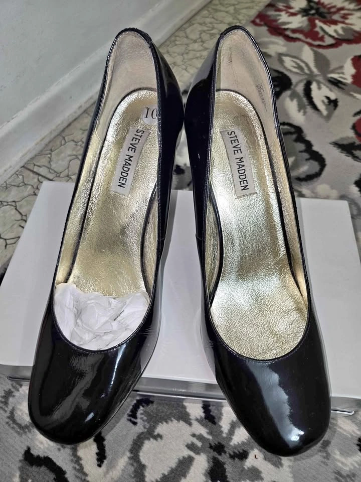 Like New Women's Steve Madden Black Patent Heels, Size 10