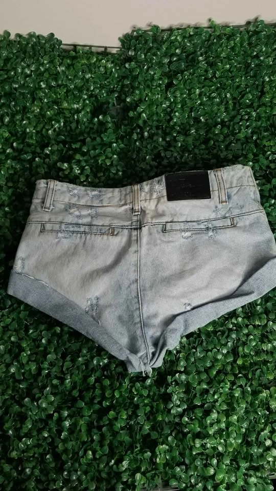 ONE X ONETEASPOON Distressed Denim Shorts Size 22 - photo 4