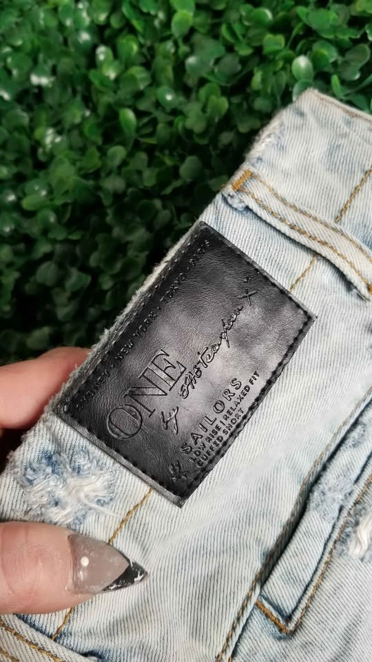 ONE X ONETEASPOON Distressed Denim Shorts Size 22 - photo 5