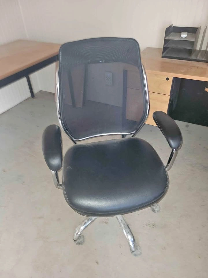 Office Chairs black