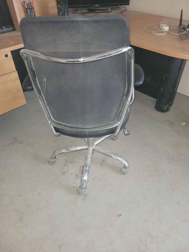 Office Chairs black - photo 2