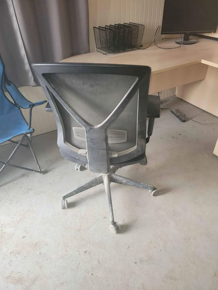 Office Chairs black - photo 3