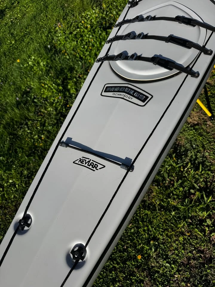 Eddyline Falcon S18 Kayak - photo 3