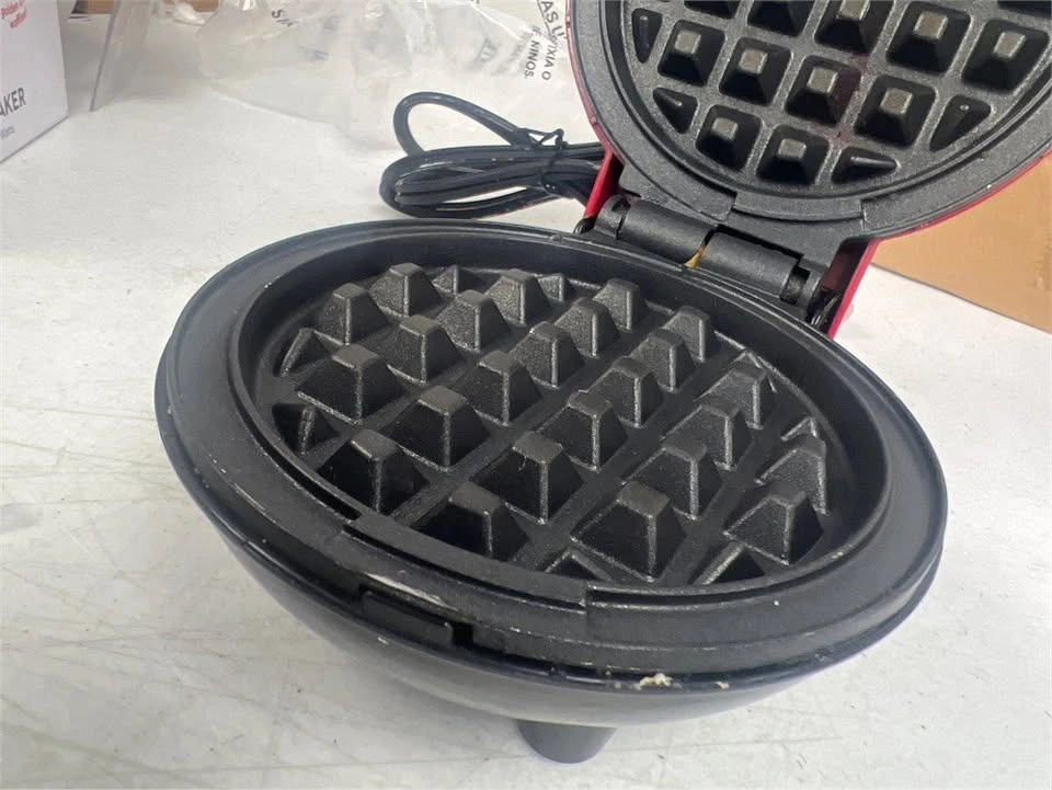 Dash Mini Waffle Maker – 4” Nonstick - photo 4
