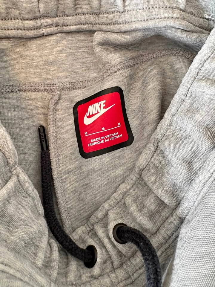 Nike Tech Grey
