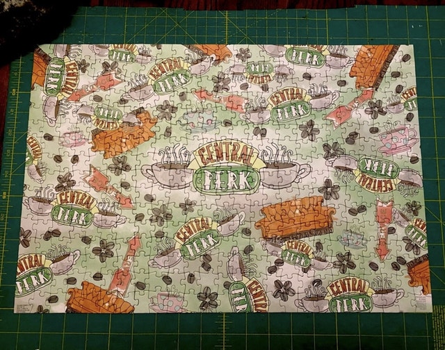 Friends TV Central Perk Coffee Cup Puzzle - photo 4