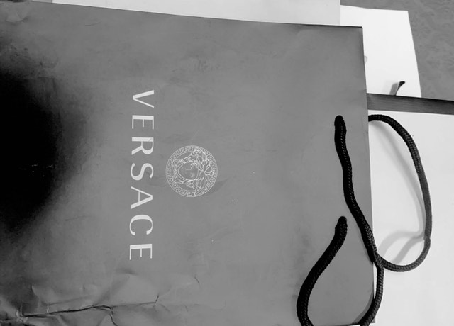 Designer Shopping Bags - Chanel, Gucci, Prada, Versace, LV - photo 4