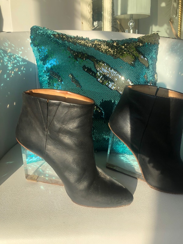 Moschino designer leather bootees - photo 2