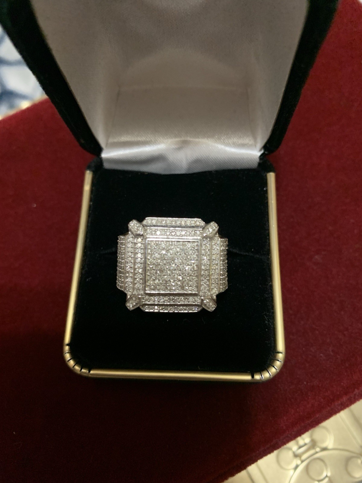 Men's 10K Gold Diamond Ring - photo 3