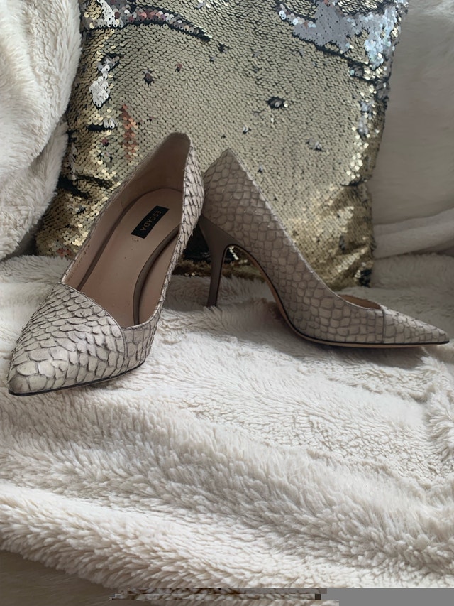 Escada Heels Designer Reptile Stilettos - photo 2
