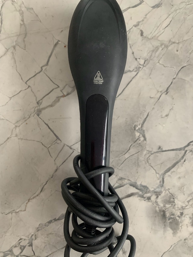 Hot smoothing hairbrush, electric hair straightener