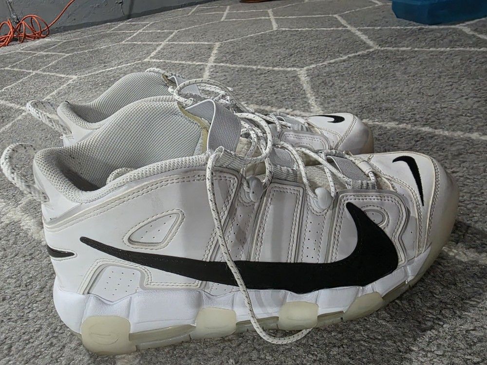 Nike UPTEMPO sz 12