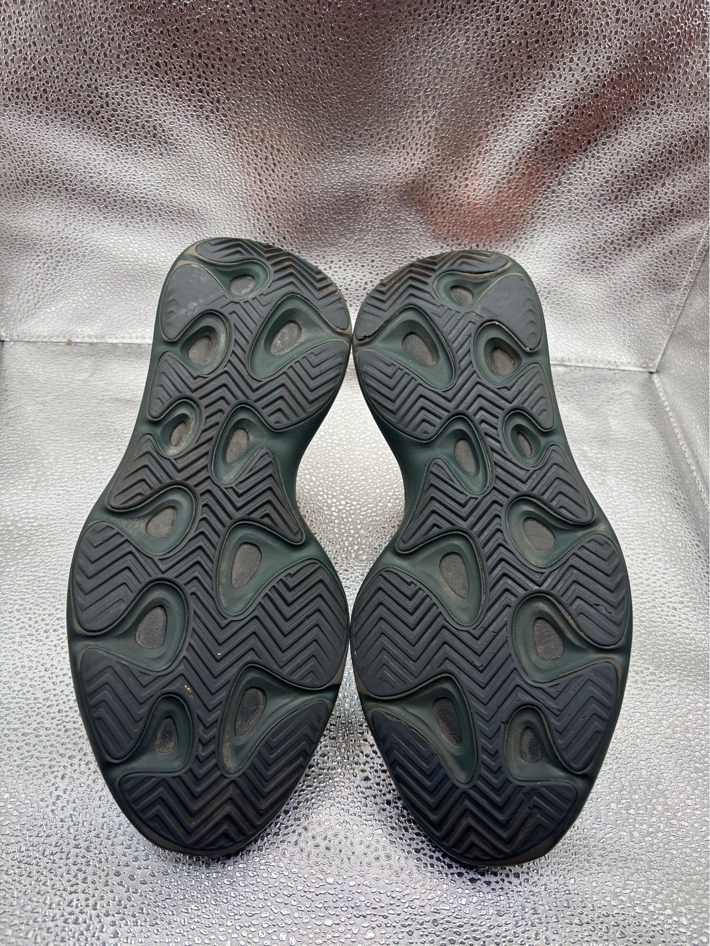 Adidas Yeezy 700 v3 Copper Fade - Size 10 Men's - photo 3