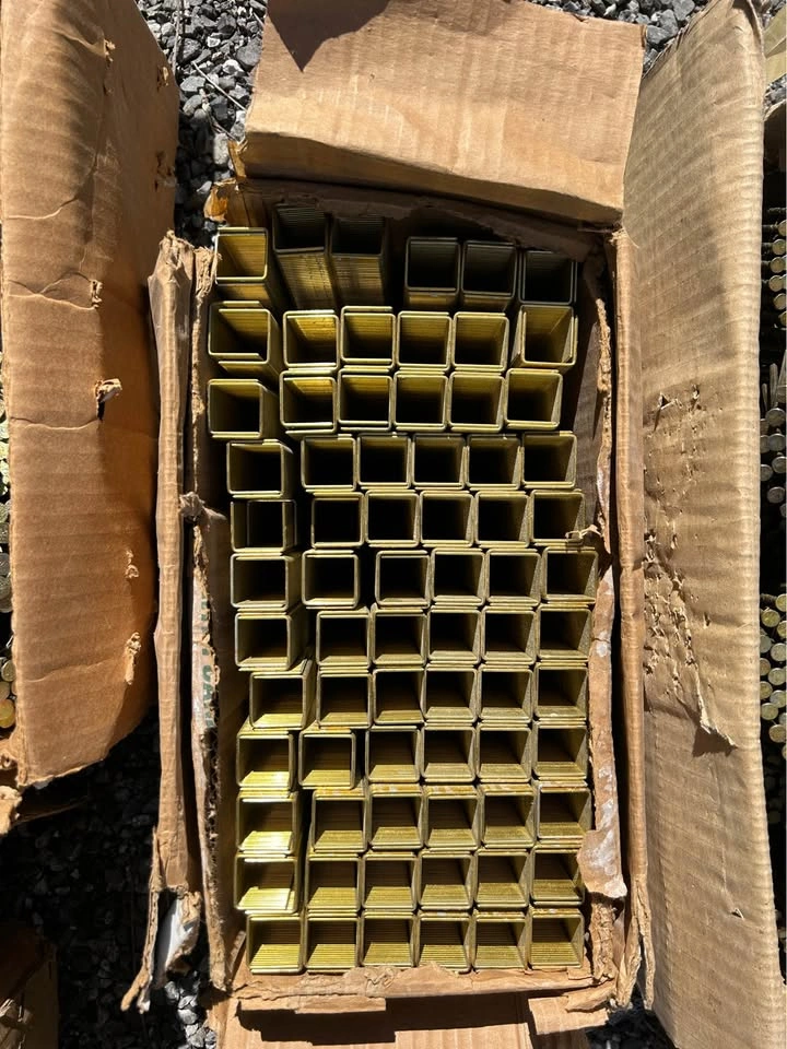 Huge Contractor Fastener Lot - Coil Nails, Senco Staples, Bostit - photo 4