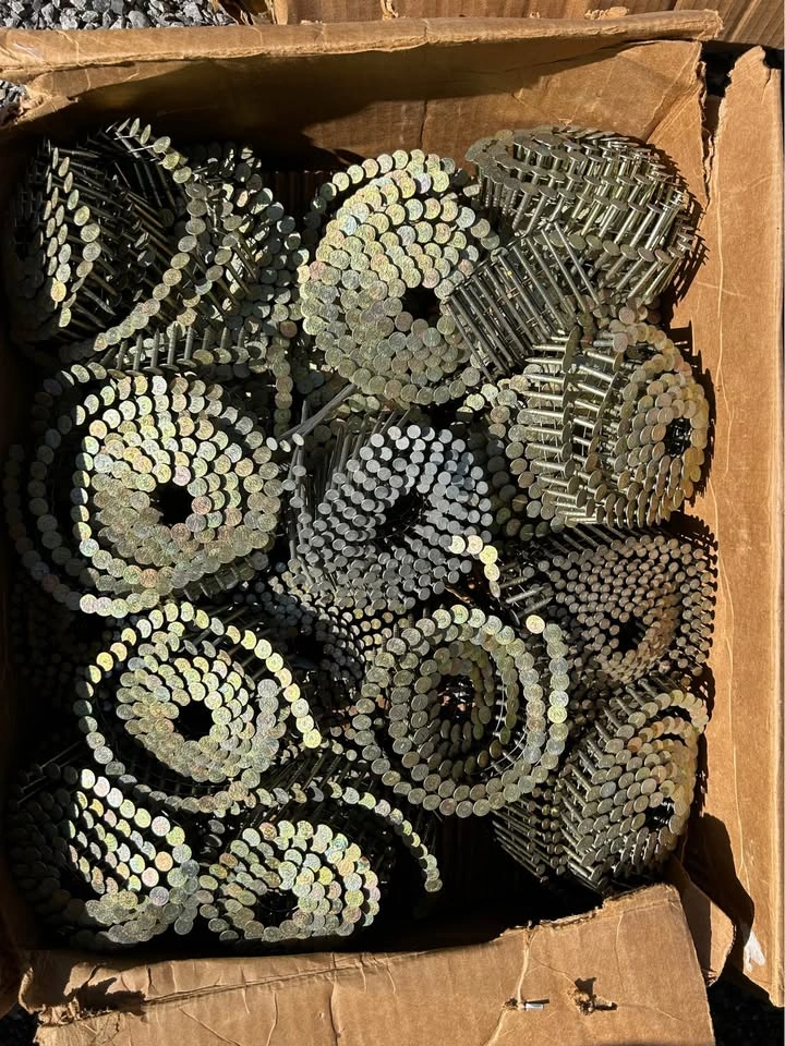 Huge Contractor Fastener Lot - Coil Nails, Senco Staples, Bostit - photo 5
