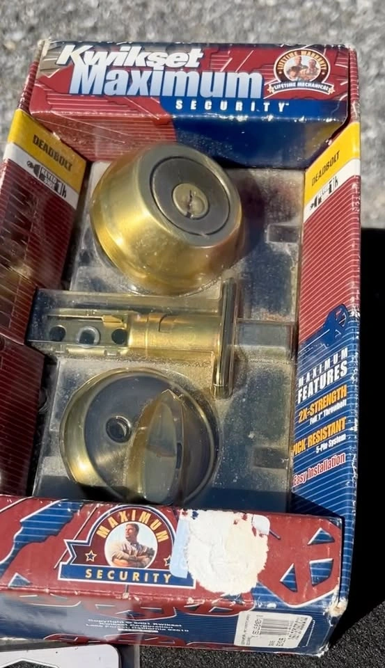 New Home Hardware & Shop Lot - Milwaukee, Schlage, Kwikset, GE - photo 4