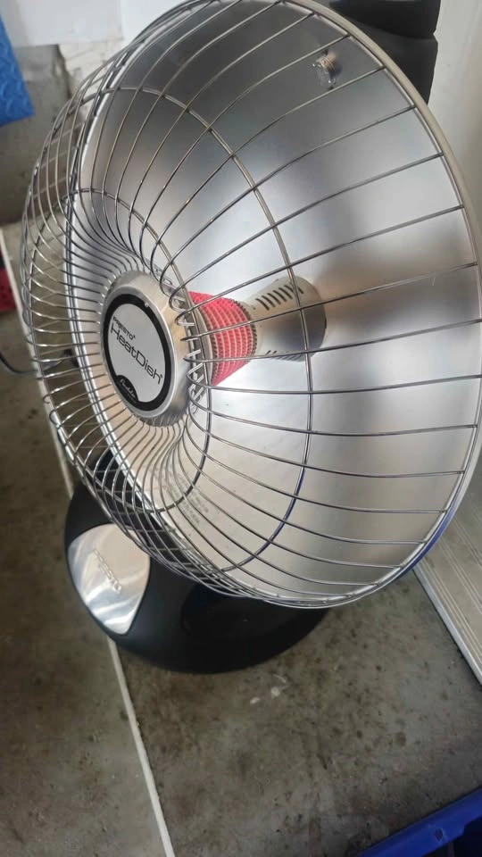 Presto HeatDish Plus Parabolic Electric Heater - photo 2