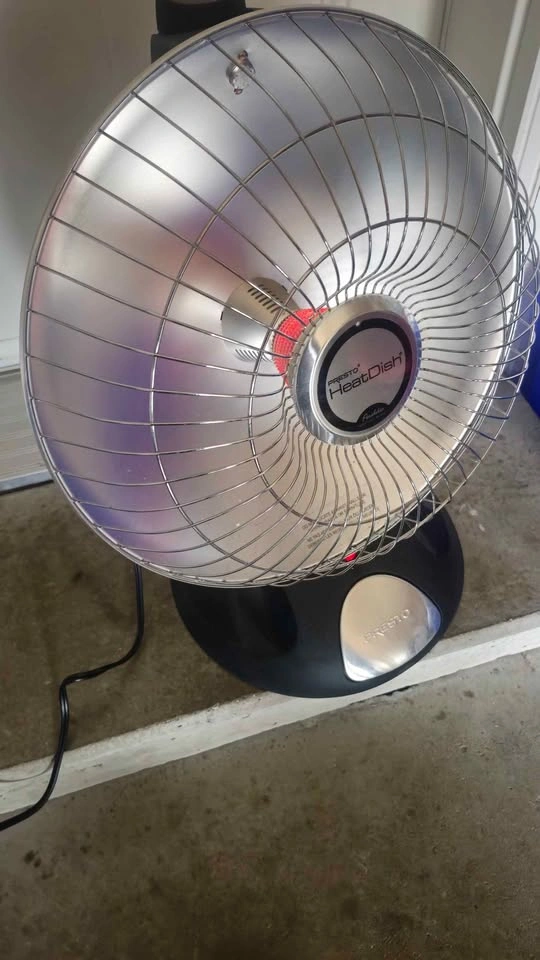 Presto HeatDish Plus Parabolic Electric Heater - photo 3