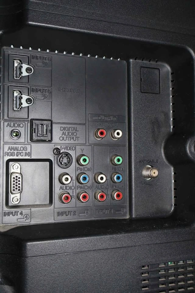 Sharp LCD TV w/ HDMI + Remote - photo 3