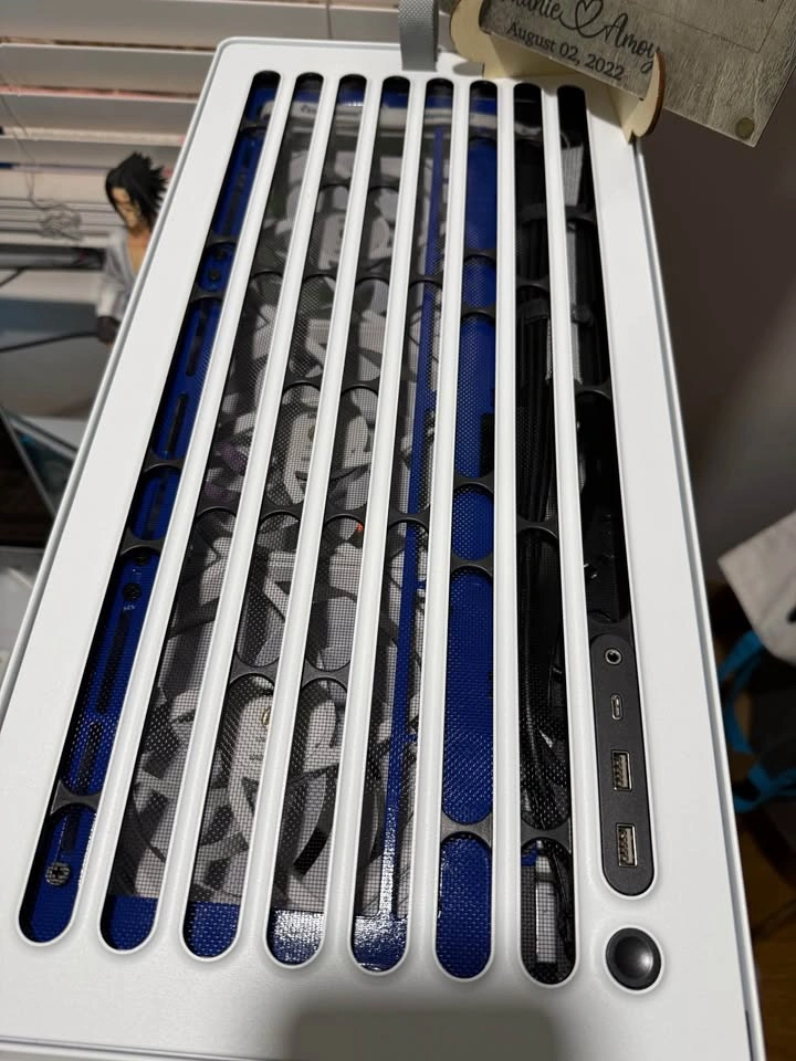 PLEASE READ White Custom Gaming PC - photo 3