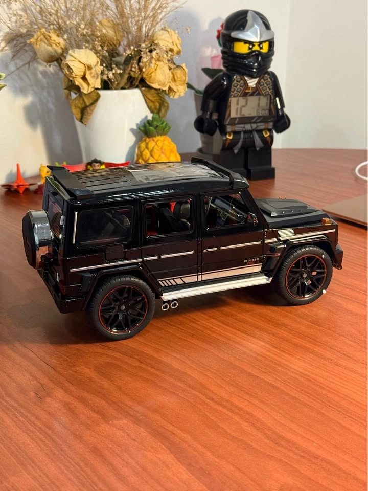 1/18 Mercedes Brabus 800 G-Wagon Diecast - photo 3