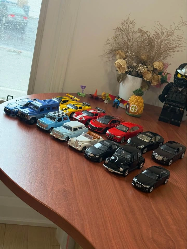 Lot of 15 1/32 and 1/43 scale die cast toy cars - photo 3