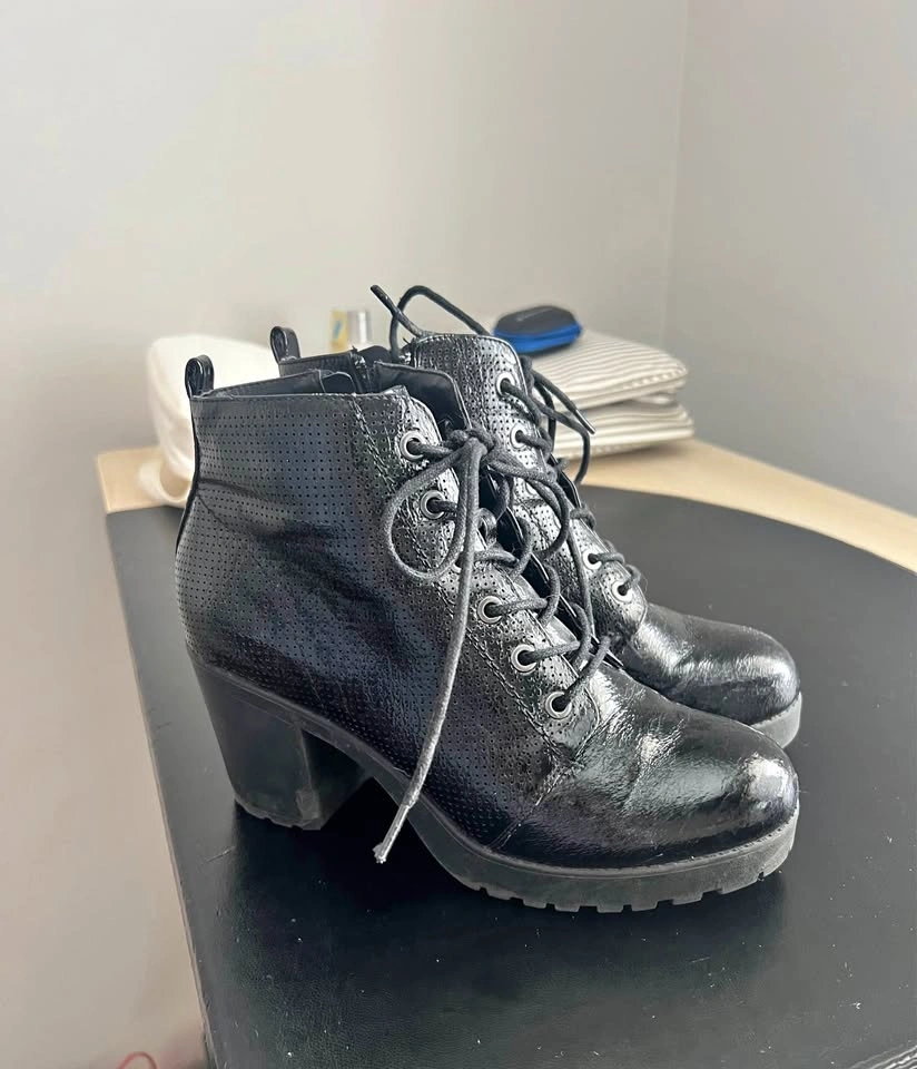 Vegan Leather Shoes - Size 8.5