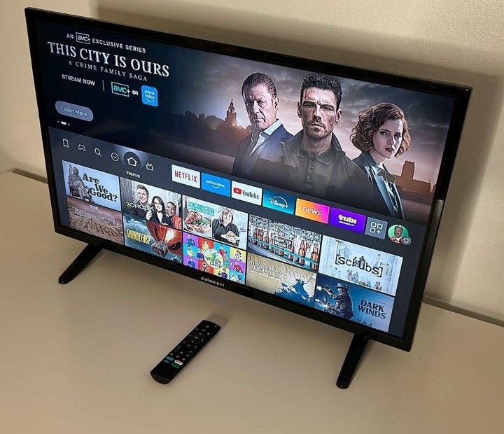 Element 32" LCD TV with Remote
