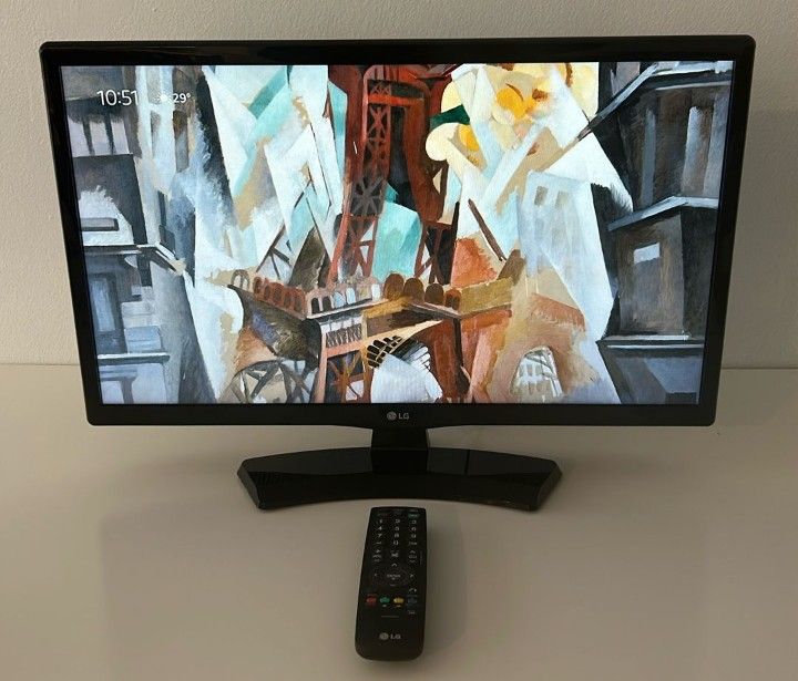 LG 24" HD LED TV + Remote