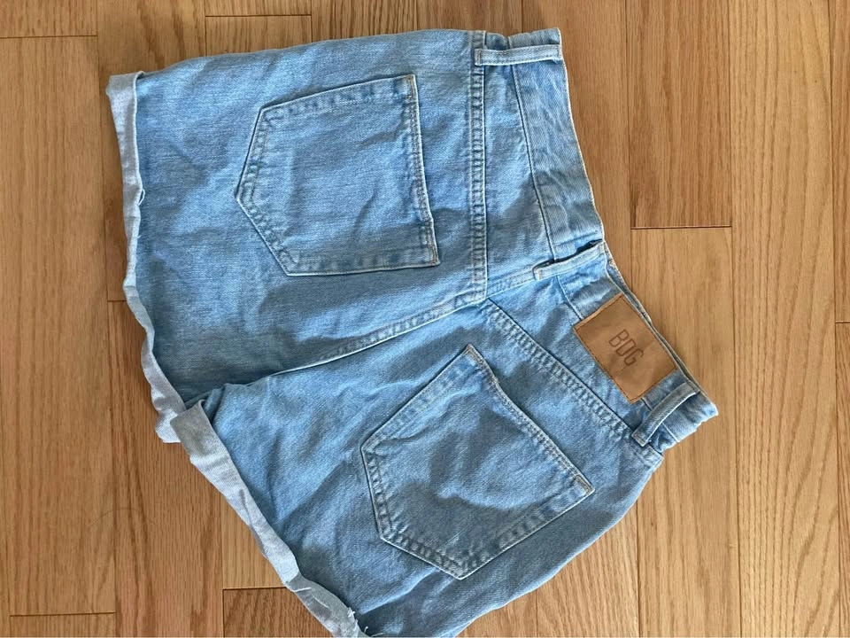 BDG Urban Outfitters Mom Jeans Shorts - photo 3