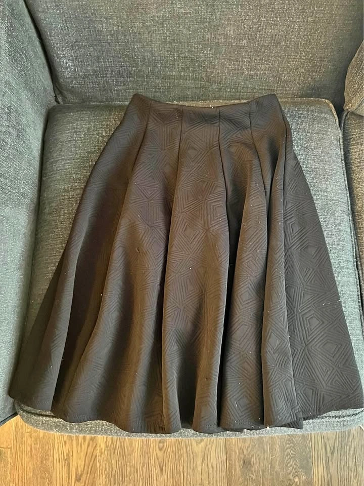 My Story Black Full Skater Skirt with Thick Waistband Size Small