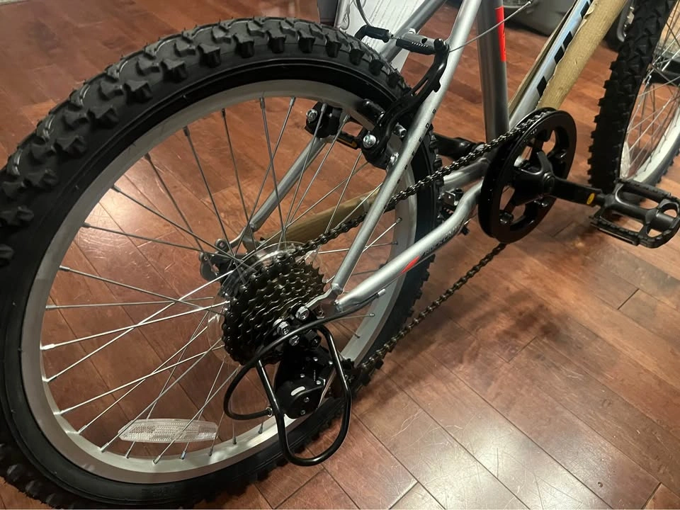 Huffy Rock Creek 20" Boys Mountain Bike - photo 5