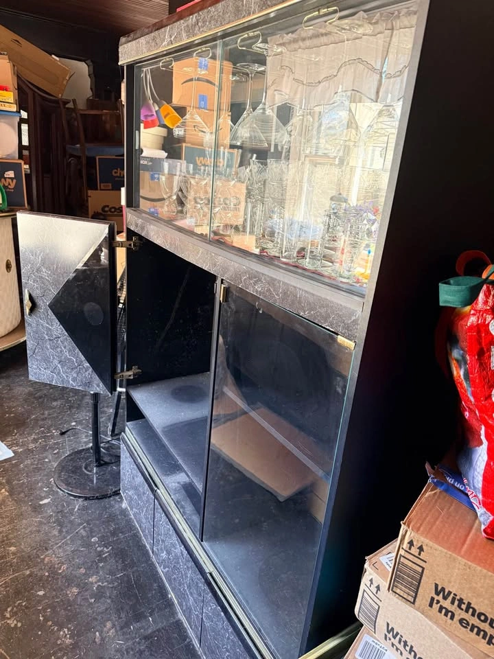 Black Lacquer & Glass Bar Cabinet - photo 3