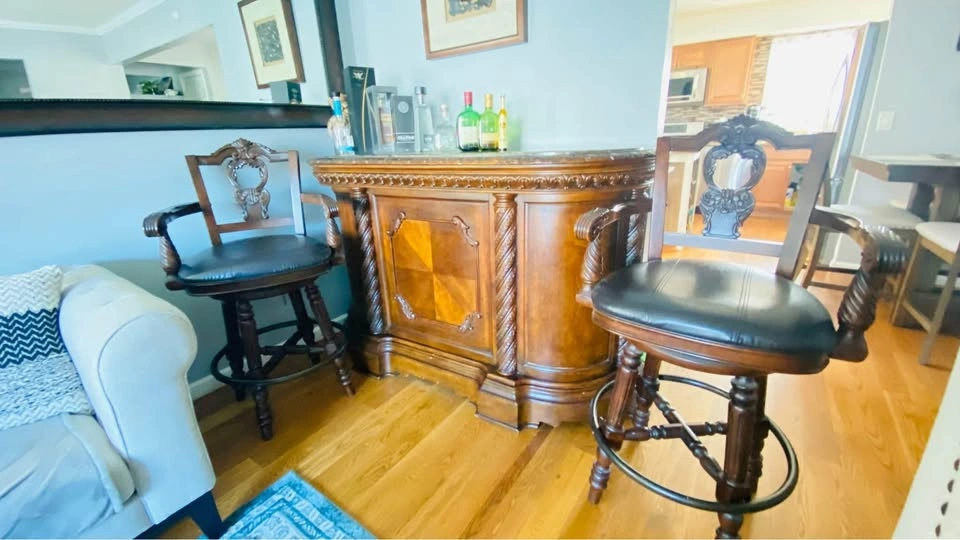 Wood bar high stools