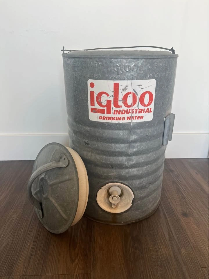Vintage Igloo Water Cooler - photo 2
