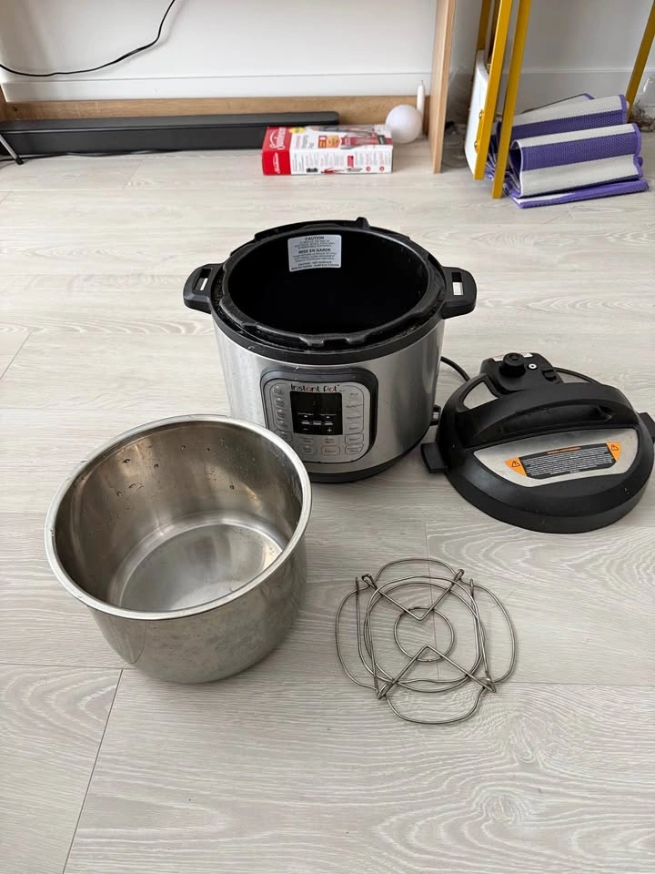 Instant Pot for Sale – Excellent Condition
