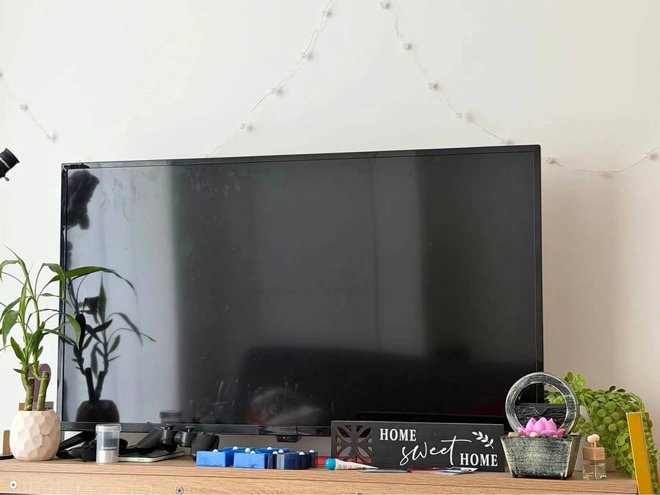 Insignia Smart TV for Sale – Excellent Condition