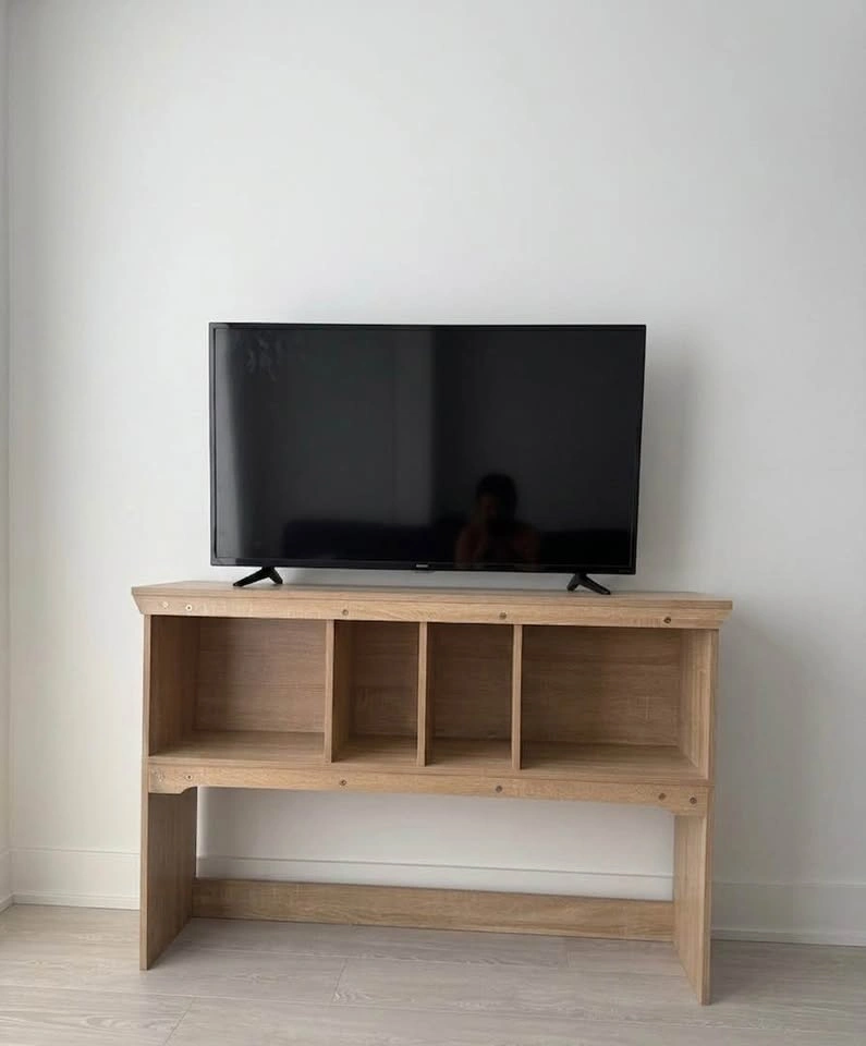 Insignia Smart TV for Sale – Excellent Condition - photo 2