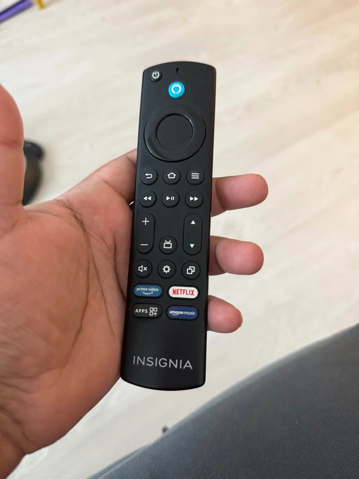 Insignia Smart TV for Sale – Excellent Condition - photo 3