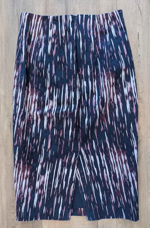 RW&CO Abstract Print Midi Pencil Skirt | High-Waisted Workwear - photo 5