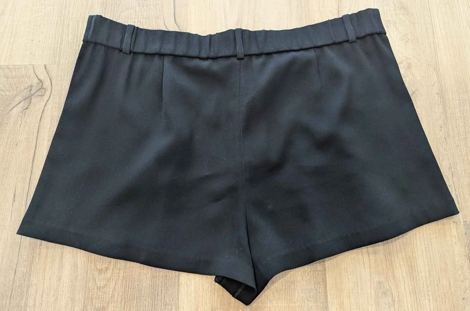 Aritzia Wilfred Black Pleated Tailored Shorts High Rise Dressy - photo 4