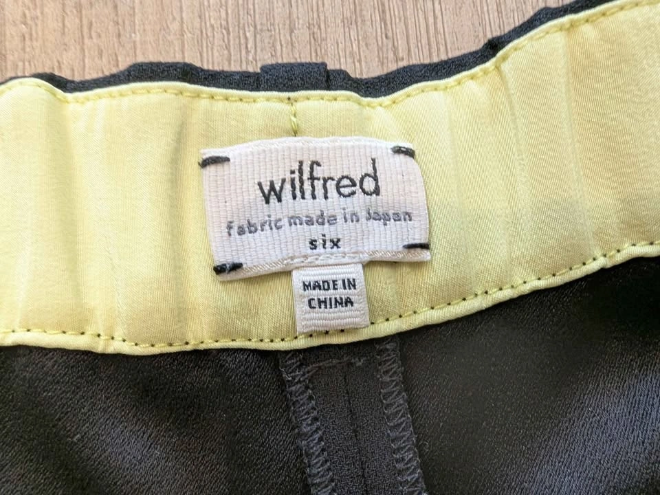 Aritzia Wilfred Black Pleated Tailored Shorts High Rise Dressy - photo 5