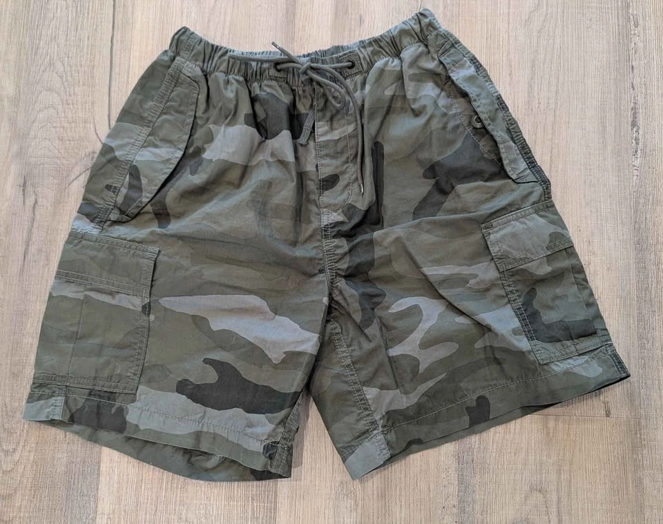 TNA Aritzia Camo Cargo Shorts | Mid-Thigh Utility Style - photo 2